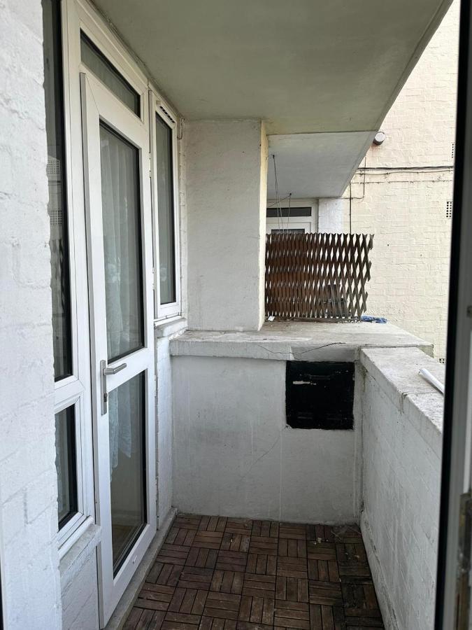Spacious 2 Bed Flat 바킹 외부 사진